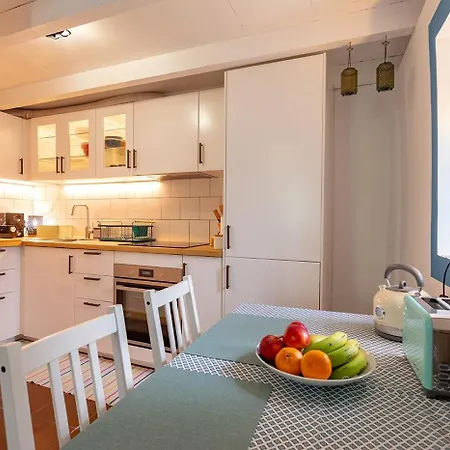 The Yellow Nature House Madeira Island * São Vicente