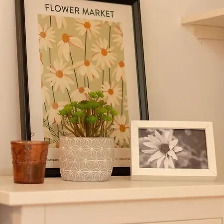 The Yellow Nature House Madeira Island Chalet
