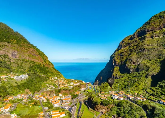 The Yellow Nature House Madeira Island * São Vicente