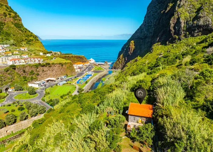 The Yellow Nature House Madeira Island *